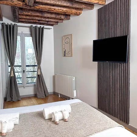 Charming With Elevator Access Near Luxembourg Gardens * Paris