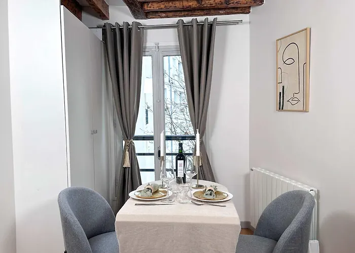 Charming With Elevator Access Near Luxembourg Gardens Appartement *