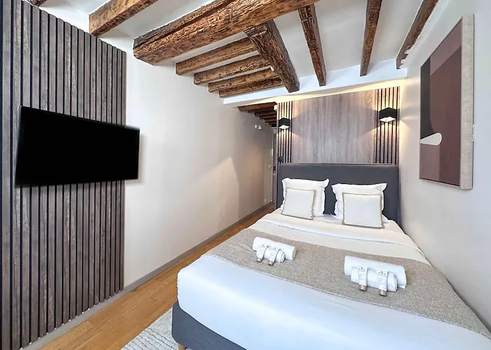 Appartement Charming With Elevator Access Near Luxembourg Gardens *